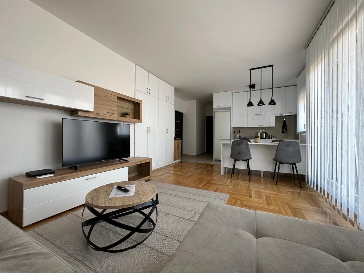 Apartment Aura Белград Екстериор снимка