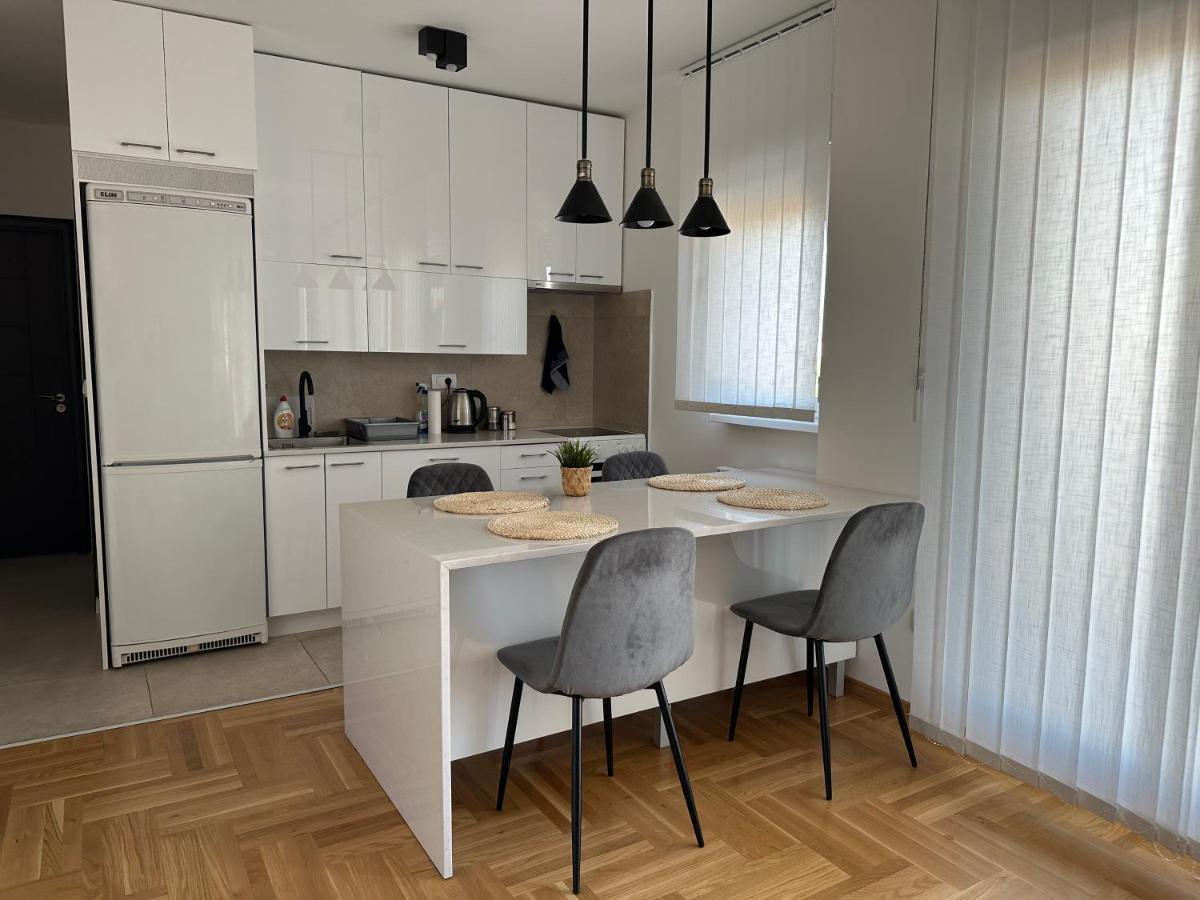 Apartment Aura Белград Екстериор снимка